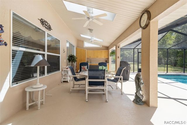 6120 N Misty Oak Terrace, Beverly Hills, FL 34465