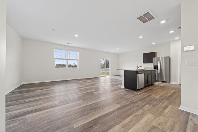 537 Spangler Ln, Ashland City, TN 37015