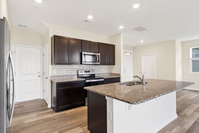 537 Spangler Ln, Ashland City, TN 37015