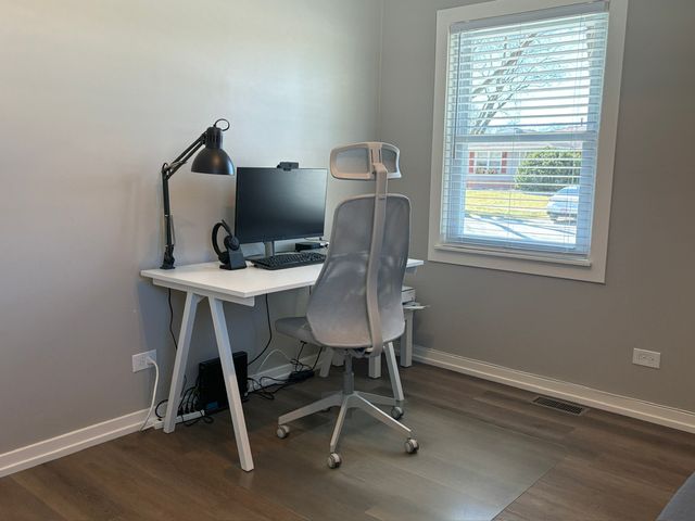 935 Elmwood Lane, Elk Grove Village, IL 60007