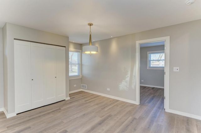 935 Elmwood Lane, Elk Grove Village, IL 60007