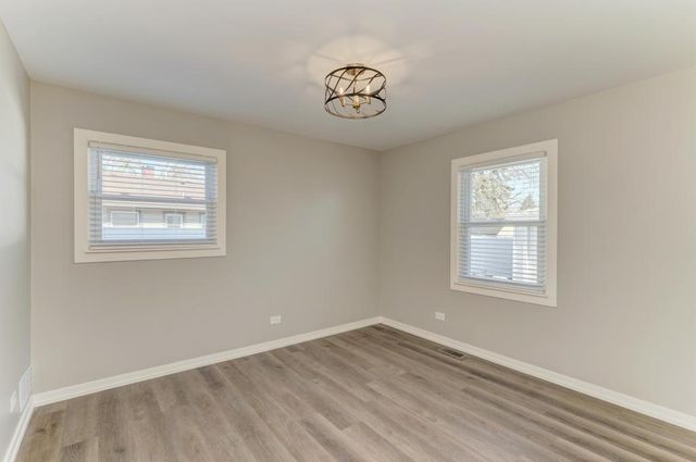 935 Elmwood Lane, Elk Grove Village, IL 60007