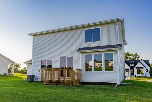 16508 Ironwood Lane, Urbandale, IA 50323