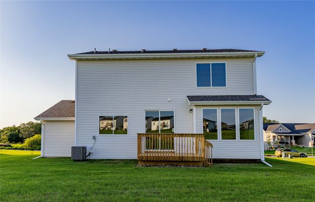 16508 Ironwood Lane, Urbandale, IA 50323