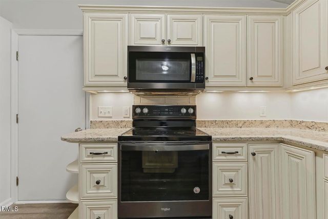 102 Oaklake Court, Fuquay Varina, NC 27526