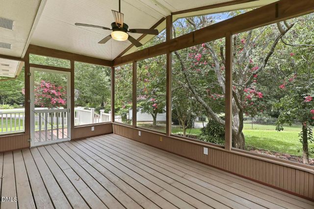 102 Oaklake Court, Fuquay Varina, NC 27526
