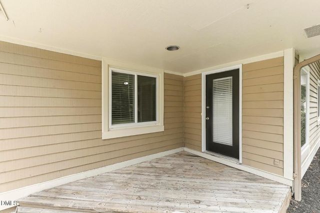 102 Oaklake Court, Fuquay Varina, NC 27526