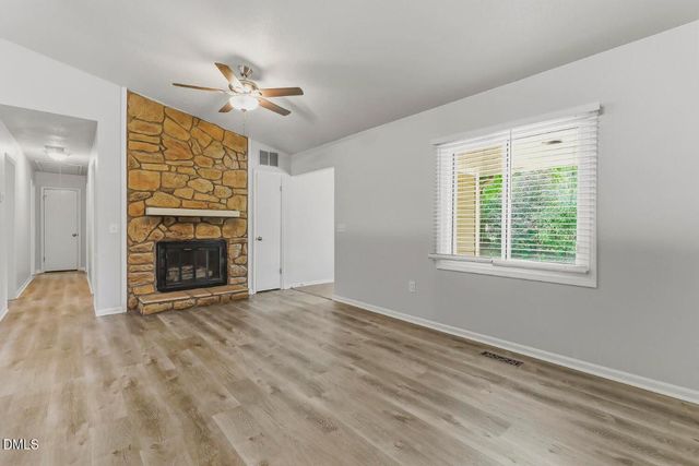 102 Oaklake Court, Fuquay Varina, NC 27526