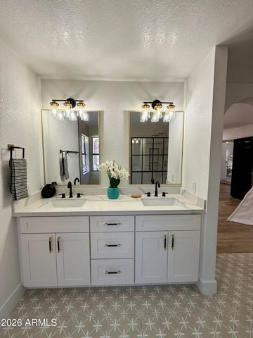 5757 E FOX Street, Mesa, AZ 85205