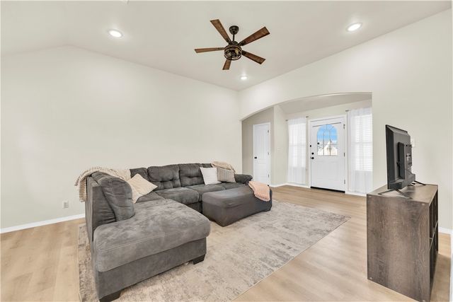 1141 Morgan Haley Lane, Springdale, AR 72764
