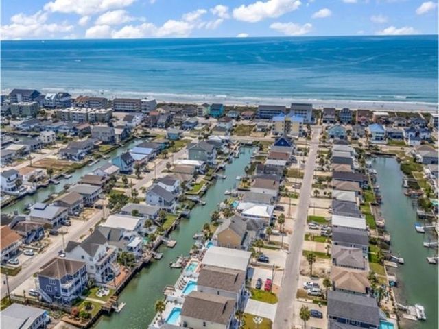 326 46th Ave. N, North Myrtle Beach, SC 29582