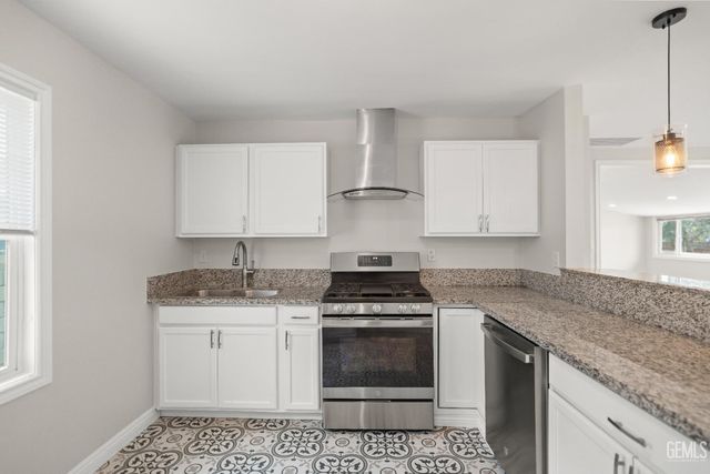 3003 Buena Vista Street, Bakersfield, CA 93304