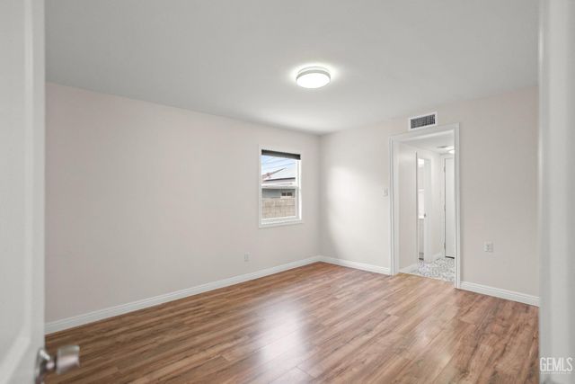 3003 Buena Vista Street, Bakersfield, CA 93304