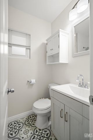 3003 Buena Vista Street, Bakersfield, CA 93304