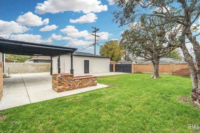 3003 Buena Vista Street, Bakersfield, CA 93304