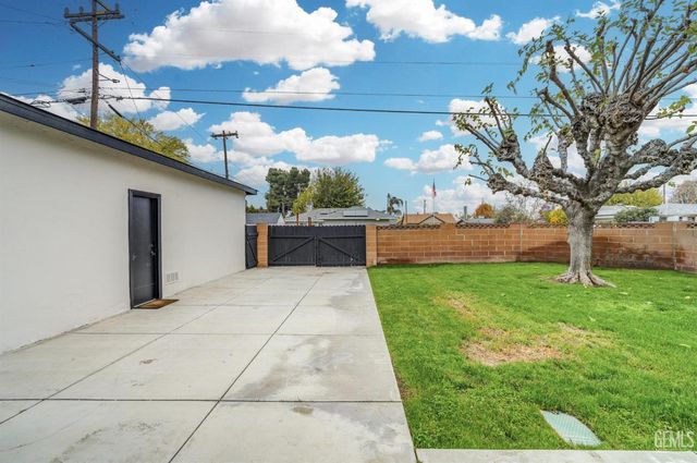 3003 Buena Vista Street, Bakersfield, CA 93304