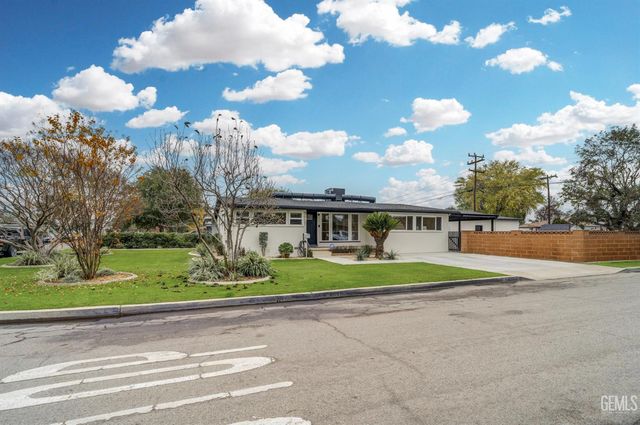 3003 Buena Vista Street, Bakersfield, CA 93304