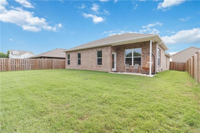 430 Snapdragon Drive, Centerton, AR 72719