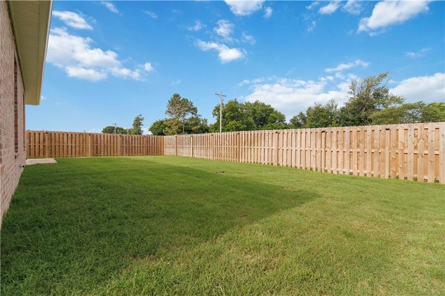 430 Snapdragon Drive, Centerton, AR 72719