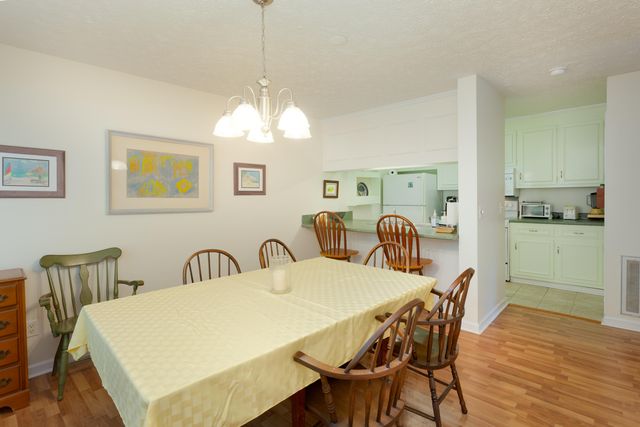 1717 Greystone Apt 14, Mount Pleasant, SC 29464
