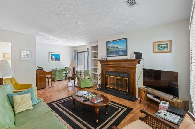 1717 Greystone Apt 14, Mount Pleasant, SC 29464