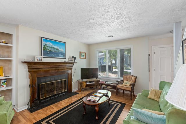 1717 Greystone Apt 14, Mount Pleasant, SC 29464