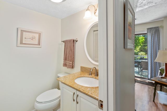 1717 Greystone Apt 14, Mount Pleasant, SC 29464