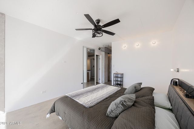 207 W CLARENDON Avenue B22, Phoenix, AZ 85013