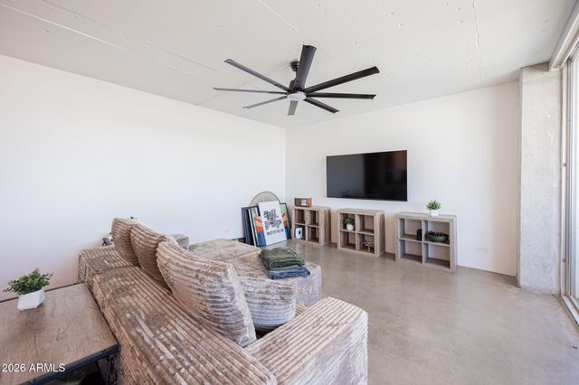 207 W CLARENDON Avenue B22, Phoenix, AZ 85013