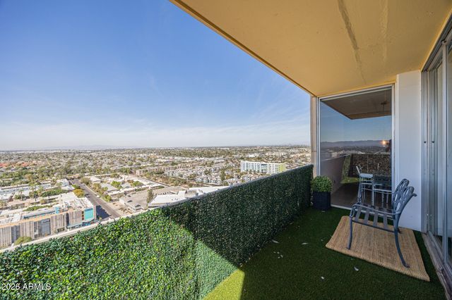 207 W CLARENDON Avenue B22, Phoenix, AZ 85013