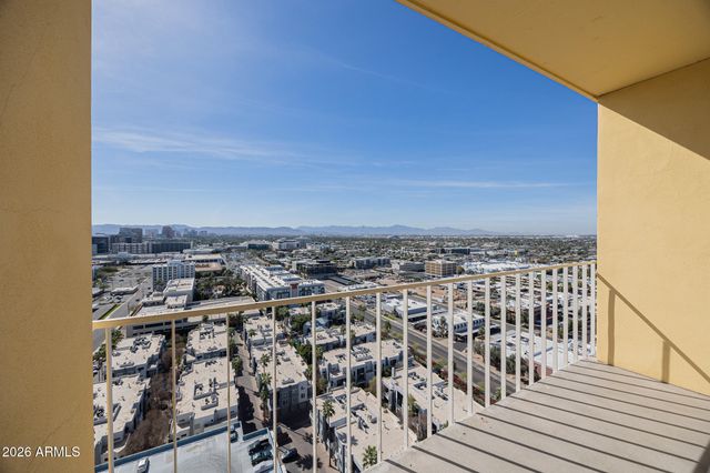 207 W CLARENDON Avenue B22, Phoenix, AZ 85013