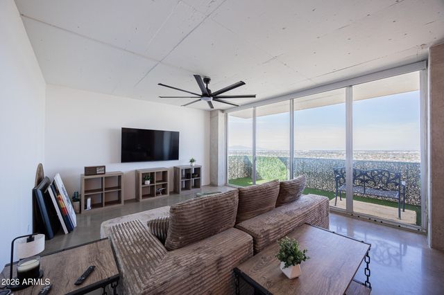 207 W CLARENDON Avenue B22, Phoenix, AZ 85013