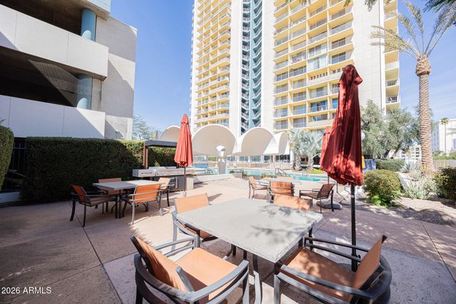 207 W CLARENDON Avenue B22, Phoenix, AZ 85013