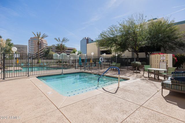 207 W CLARENDON Avenue B22, Phoenix, AZ 85013