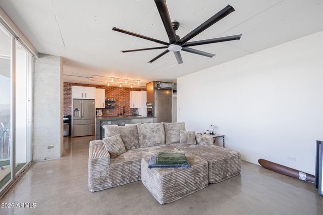 207 W CLARENDON Avenue B22, Phoenix, AZ 85013