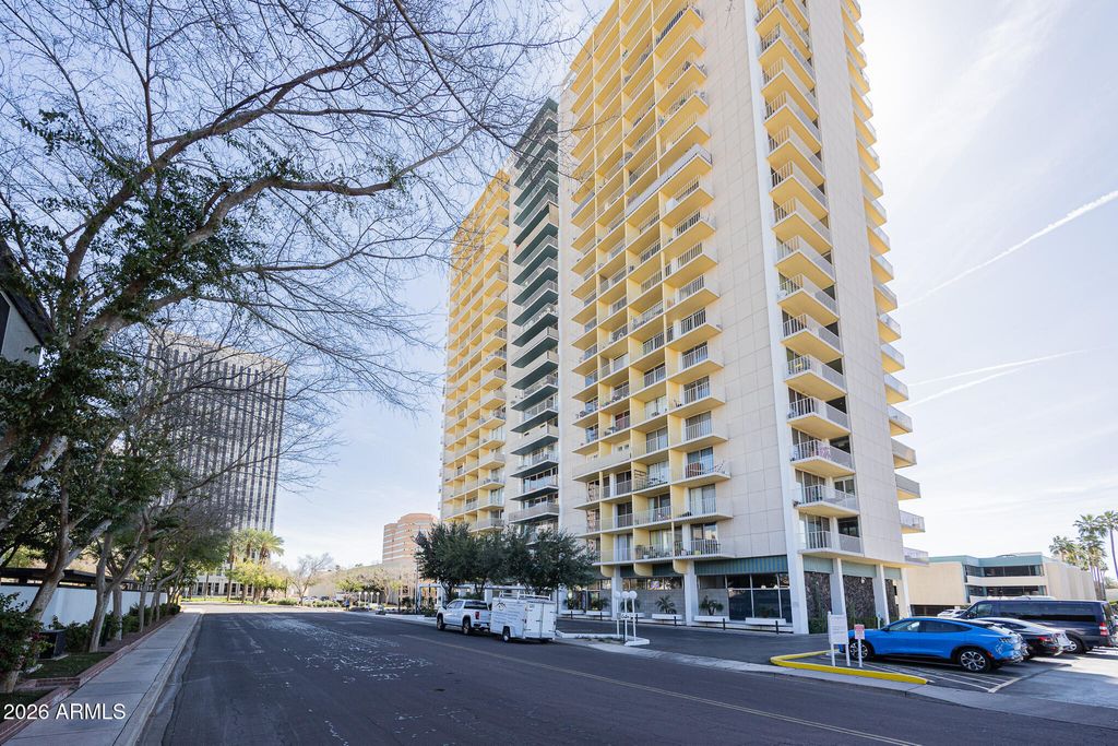 207 W CLARENDON Avenue B22, Phoenix, AZ 85013