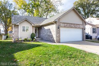 33119 Robeson Street, St. Clair Shores, MI 48082
