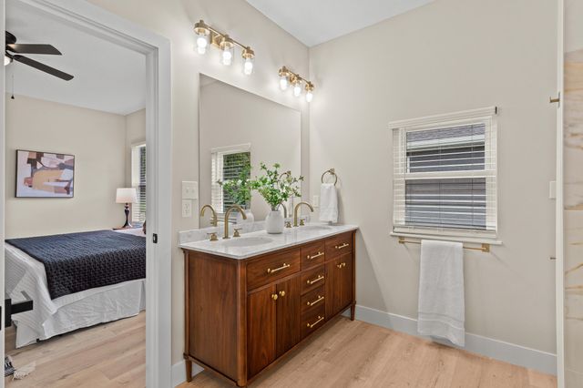 414 SUGARBERRY DR, Columbia, MO 65201