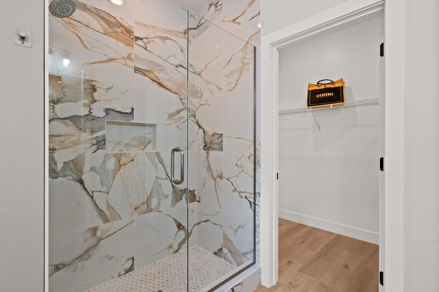 414 SUGARBERRY DR, Columbia, MO 65201