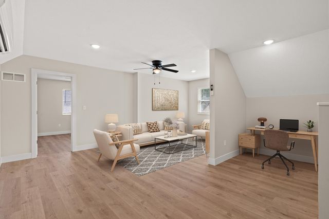 414 SUGARBERRY DR, Columbia, MO 65201