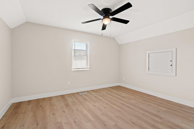 414 SUGARBERRY DR, Columbia, MO 65201