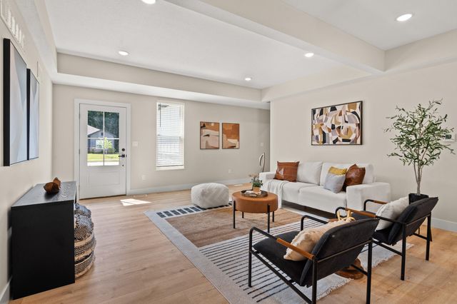 414 SUGARBERRY DR, Columbia, MO 65201