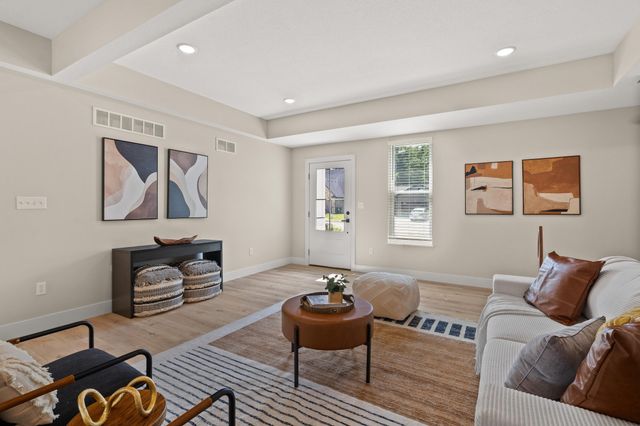 414 SUGARBERRY DR, Columbia, MO 65201