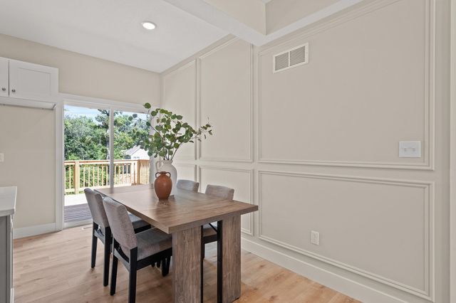 414 SUGARBERRY DR, Columbia, MO 65201