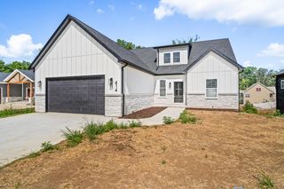 414 SUGARBERRY DR, Columbia, MO 65201