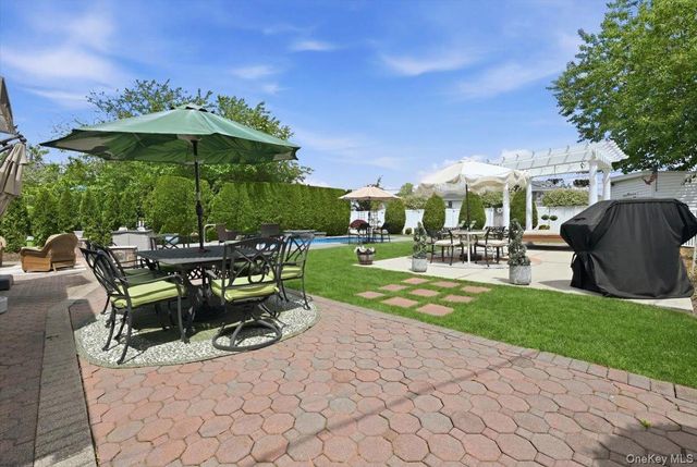244 Mercury Street, East Meadow, NY 11554