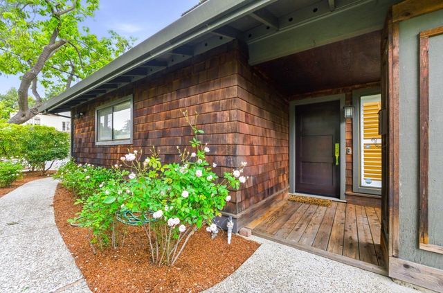 1135 Emerson Street, Palo Alto, CA 94301