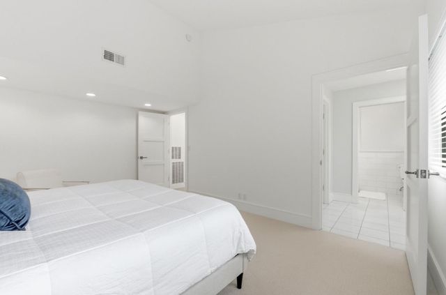 1135 Emerson Street, Palo Alto, CA 94301