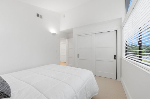 1135 Emerson Street, Palo Alto, CA 94301