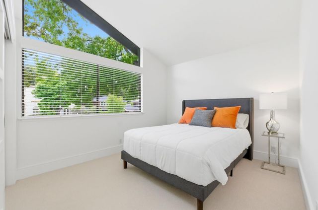 1135 Emerson Street, Palo Alto, CA 94301